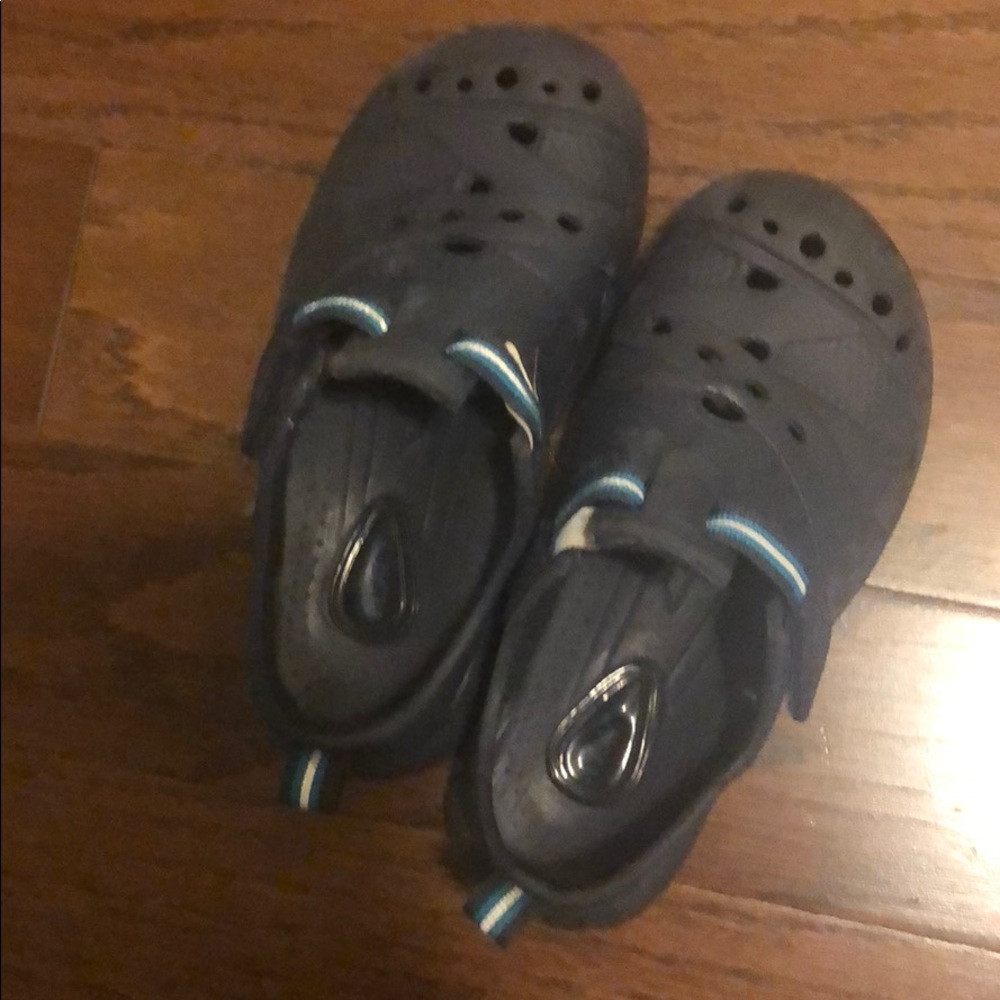 toddler shoes  size 9
